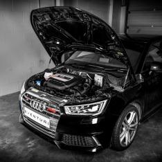 Audi S1 2.0 TFSI – Black Carbon Intake
