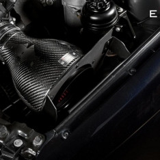 BMW E39 M5 – Black Carbon Intake