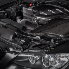 BMW E9X M3 – Carbon Inlet Plenum