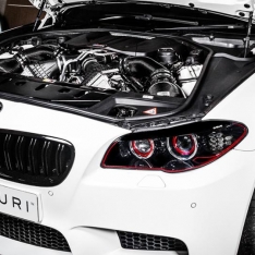 BMW F10 M5 – Full Black Carbon Intake