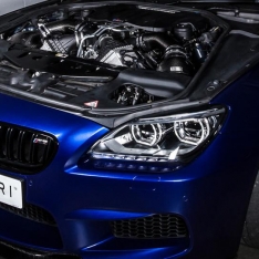 BMW F1X M6 – Full Black Carbon Intake